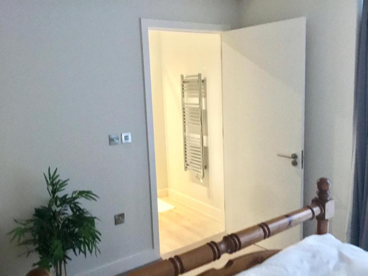 Luxury Ensuite Room 2 Minutes From Cambridge Station Exterior photo