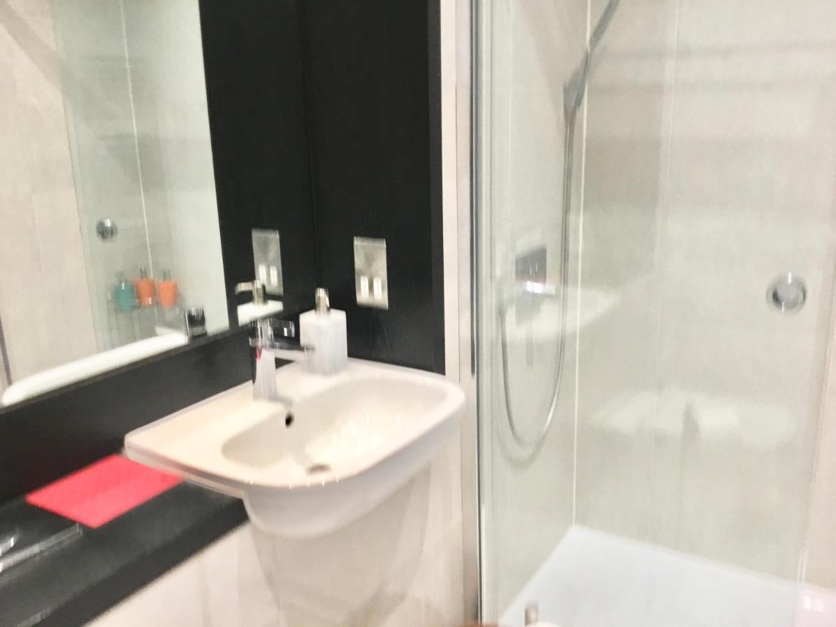 Luxury Ensuite Room 2 Minutes From Cambridge Station Exterior photo