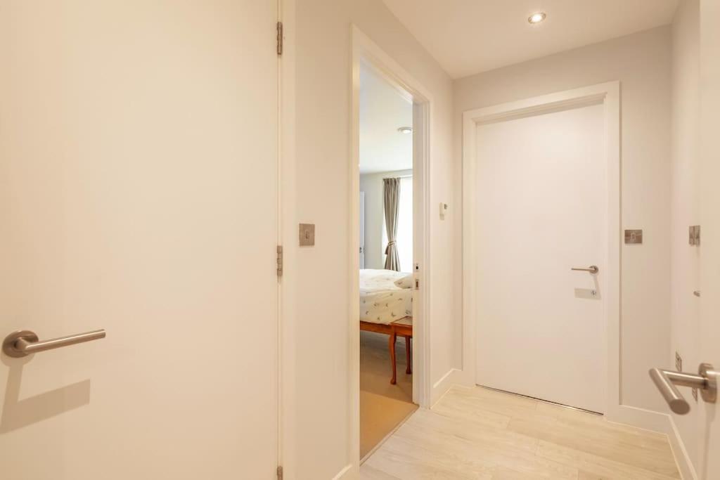 Luxury Ensuite Room 2 Minutes From Cambridge Station Exterior photo