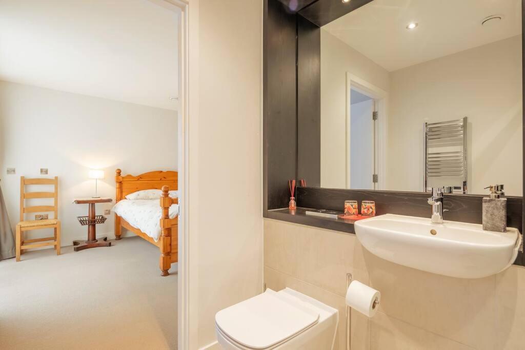 Luxury Ensuite Room 2 Minutes From Cambridge Station Exterior photo